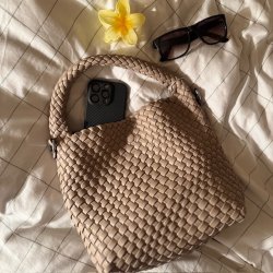 Flet taske med lang rem