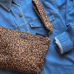 Svea Clutch mellen skind