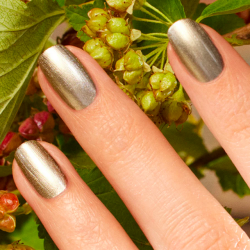 Neglelak METALLIC - Manucurist