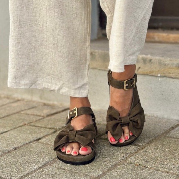 THE SUMMER BREEZE - SUEDE Sandal Army