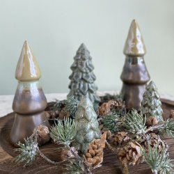 Juletr grn H 18 cm  Porceln