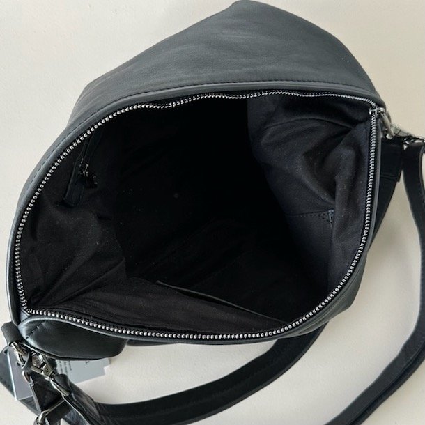 Leslie Crossbody skind