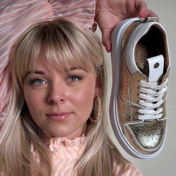 Sneakers THE SPIRIT GOLD skind str 36-41