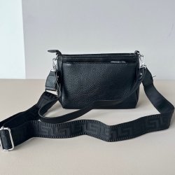 Crossbody med kanvas rem
