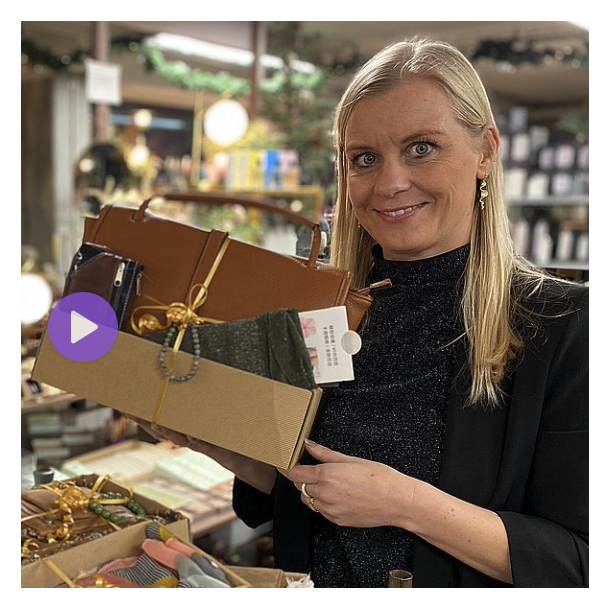 Gave til mdrehjlp - overleveres af COW til Mdrehjlpen Viborg.