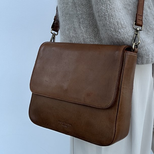 Crossbody med klap Brienno Kernelder