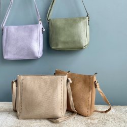 Crossbody taske
