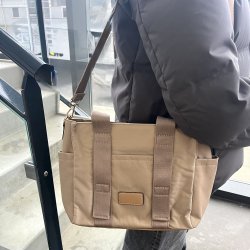 Crossbody mellem Nylon