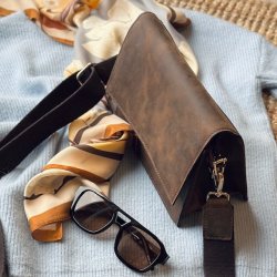 Dolly Hunter Crossbody skind