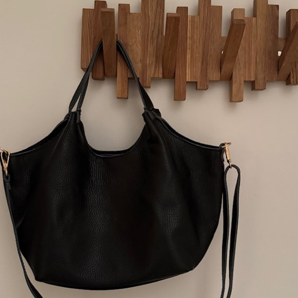 Skind taske med aftagelig rem 