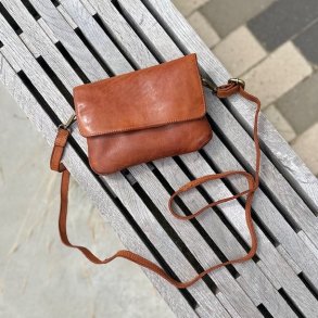 Emory crossbody washed skind