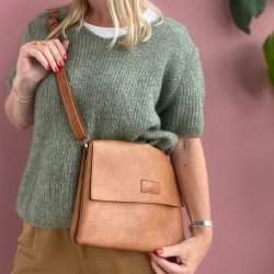 Taske med klap cognac