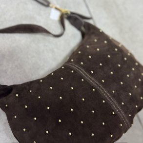 Crossbody Rils med nitter Ruskind