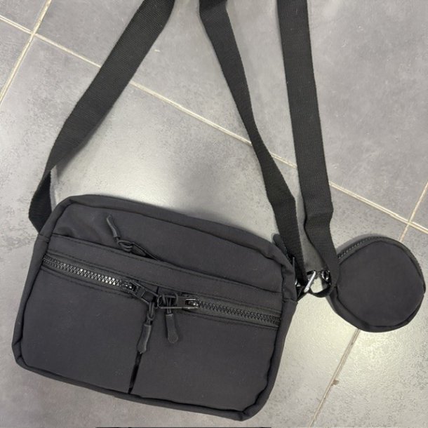Crossbody nylon