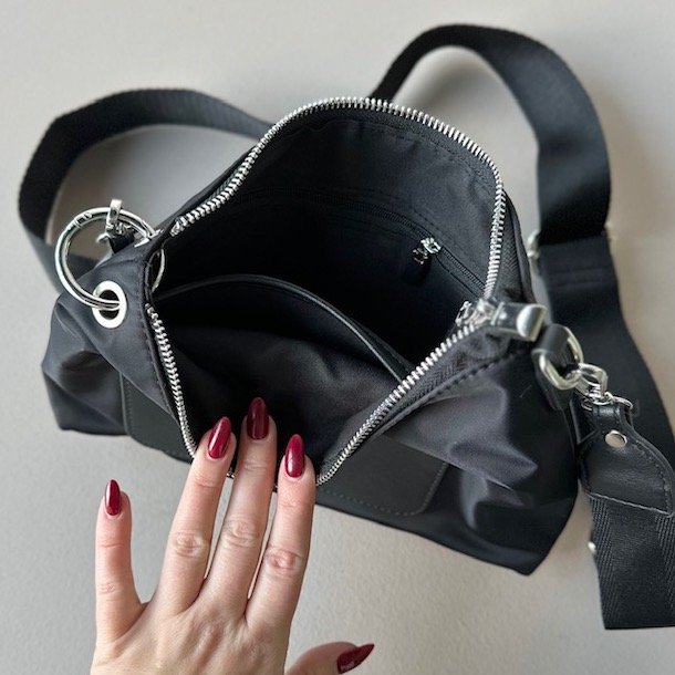 Nylon taske med front lomme 