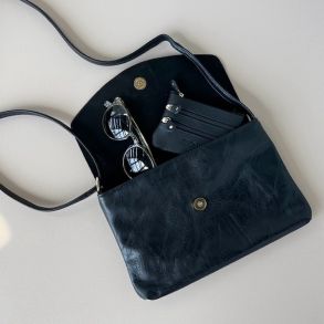 Crossbody med klap
