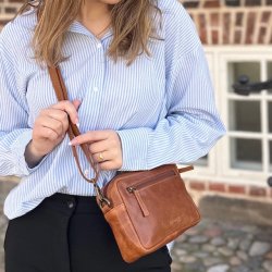 Crossbody Cow skind raw Cognac