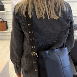 Payton Crossbody skind