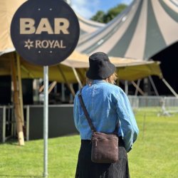 Atkins crossbody Skind