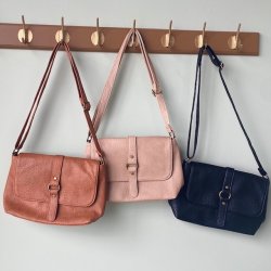 crossbody med klap