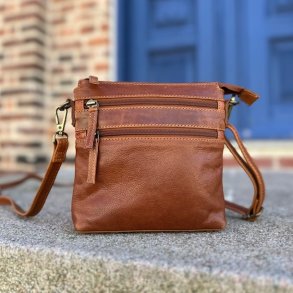 Crossbody lille Cow skind raw Cognac