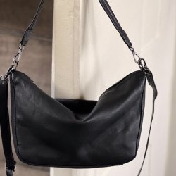 Leslie Crossbody skind