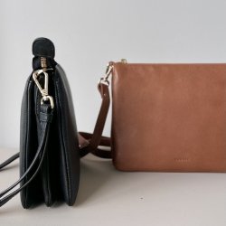 Live Litzy Small Crossbody bl skind