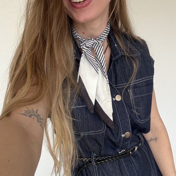 Denim kjole med korte �rmer 