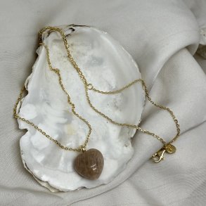 Halskde EIRA BIG ROSE HEART - Forgyldt