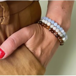 Armbnd med mineral perler