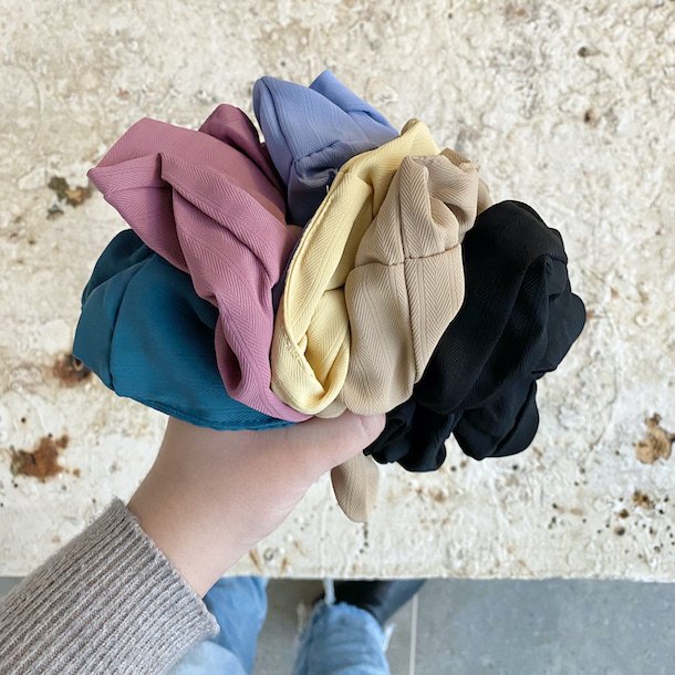 Oversize scrunchie