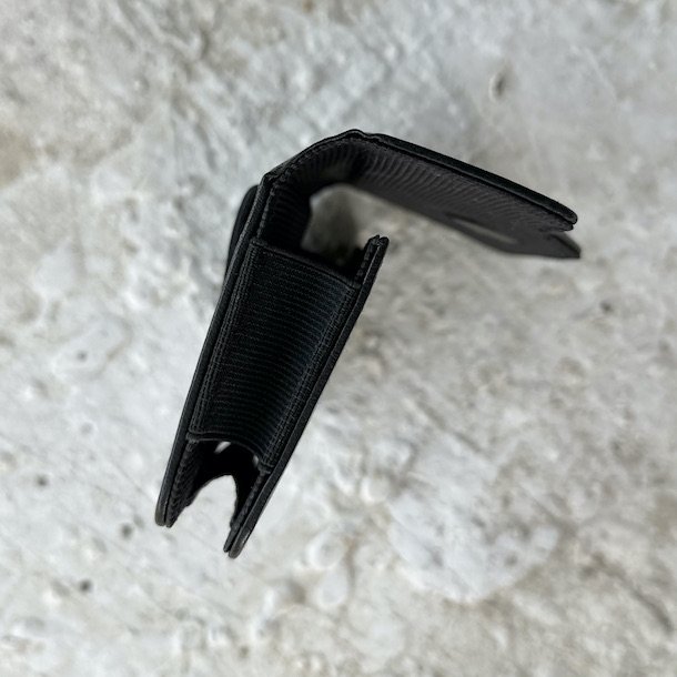 Universal smartphone holder