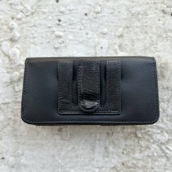 Universal smartphone holder