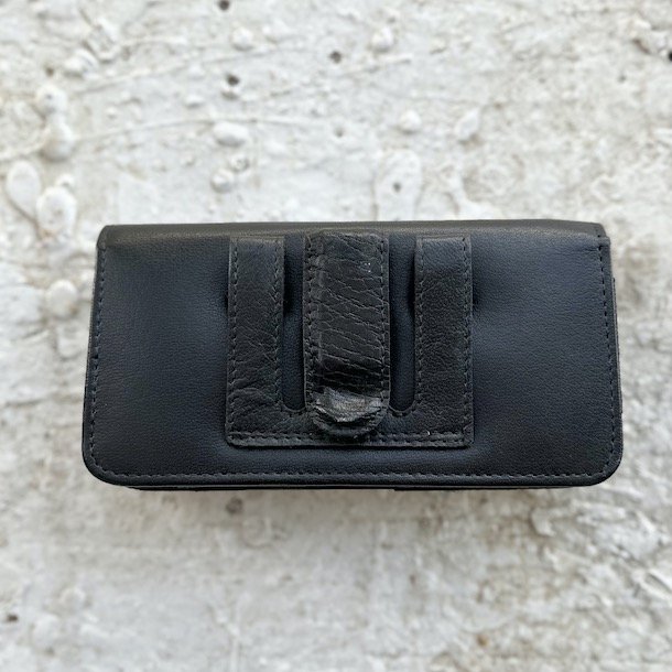 Universal smartphone holder