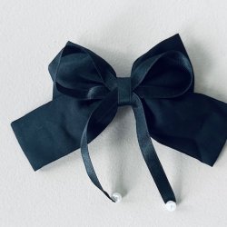 Hrspnde sort sljfe med perler