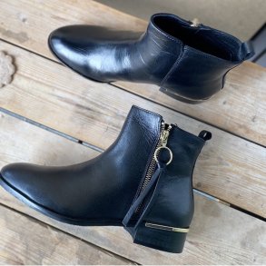 Ankel stvle fever  - skind sort str 36-42