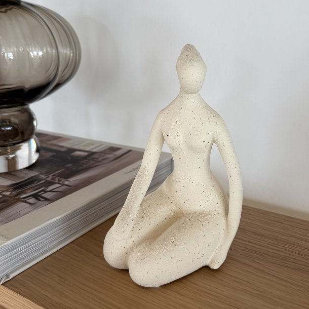 Figur YOGA beige sand