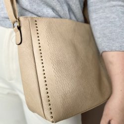 Crossbody taske