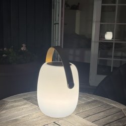 LED Lampe med h�jtaler og l�der strop