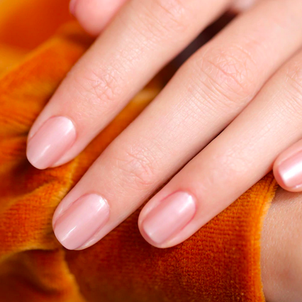 Neglelak CARNATION - Manucurist