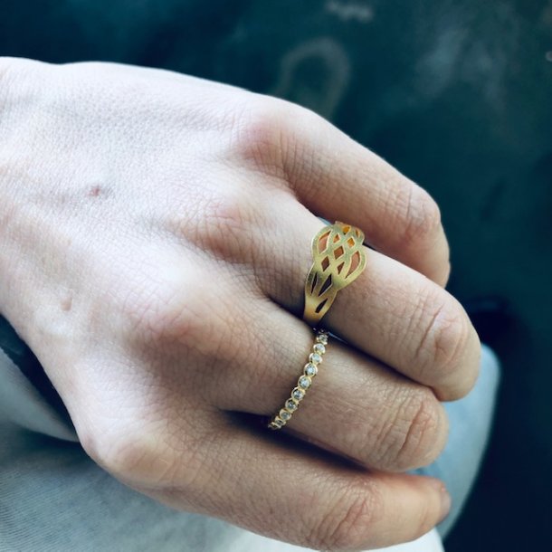 Ring grafisk forgyldt