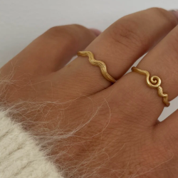 Fingerring Naya justerbar forgyldt slv