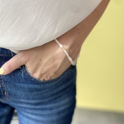 Haiden armbnd m. hvide perler forgyldt