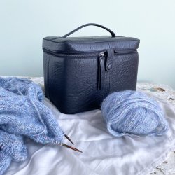 Lexi strikketaske / toilettaske skind