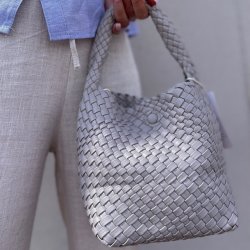 Flet taske med lang rem