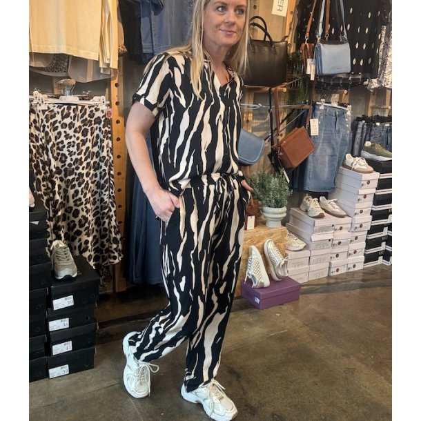 Bluse Zenna sort str. S-XXL