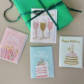 Happy birthday kort med glimmer og konvolut