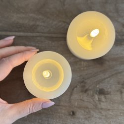  Hvide LED fyrfadslys 2 stk.