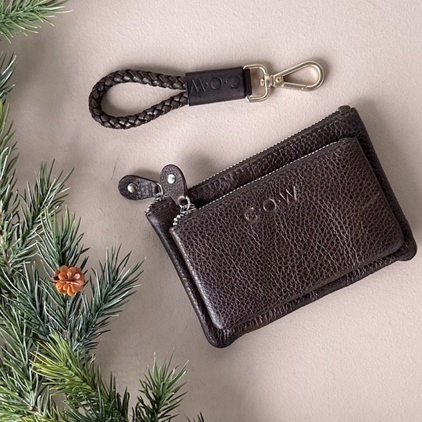Kort nglesnor og matchende pung COW - kaffe skind