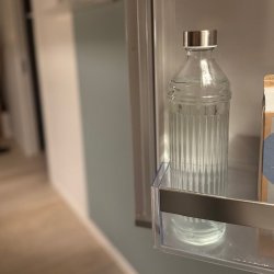 Vand flaske skruel�g s�t med 3 glas 1 Liter